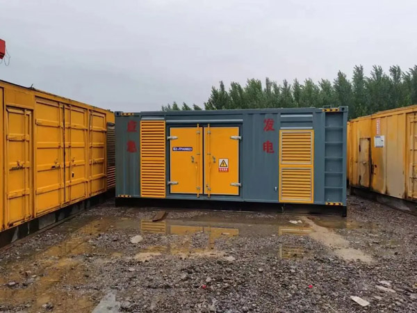 连城柴油发电机如何判断干式空气滤清器是否需要更换？