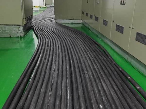 连城如何根据理论计算公式计算温度对特定电压测量结果的影响？