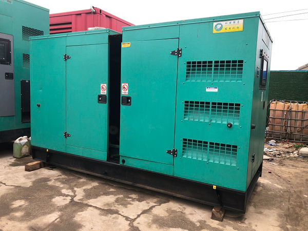 连城怎样合理控制磷酸铁锂蓄电池的充放电倍率以延长其使用寿命？